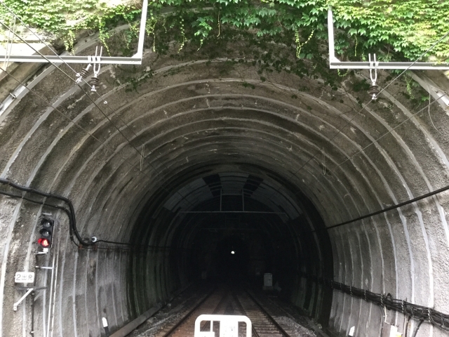 電車トンネル