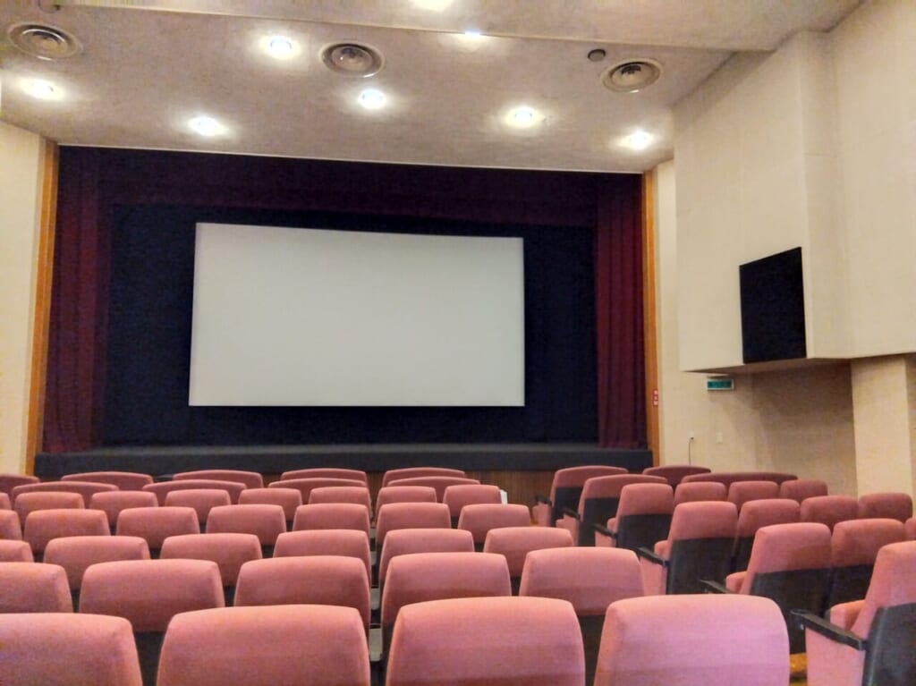 メトロ劇場内