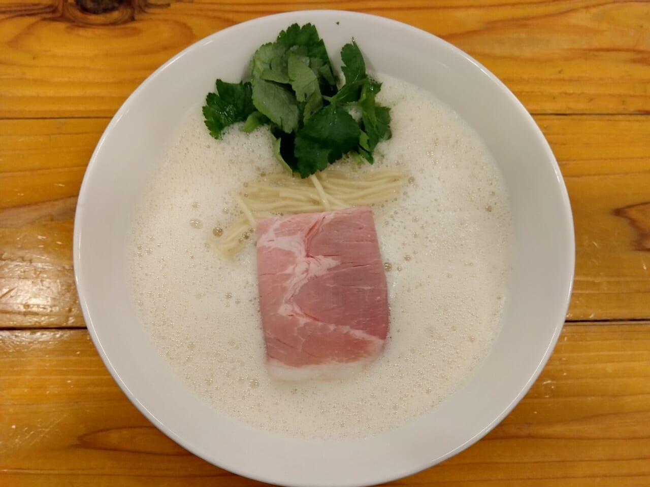 白湯泡麺