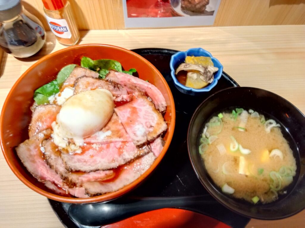 ローストビーフ丼