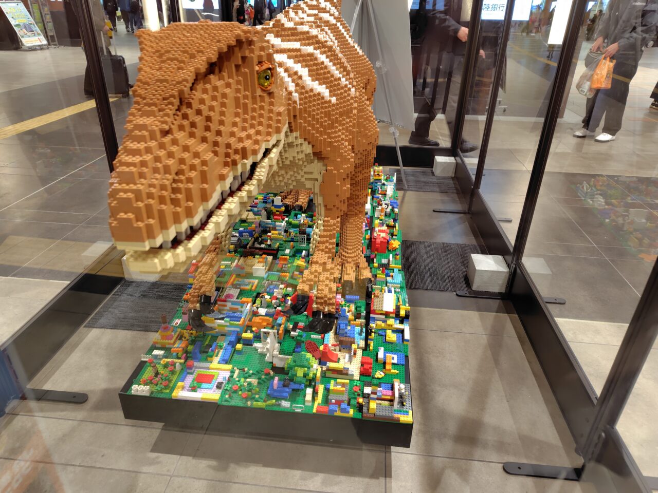 レゴブロックで作ったフクイラプトル